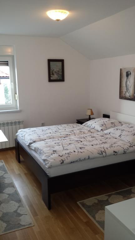 Rooms & Apartment Mira G. Postojna Kamer foto